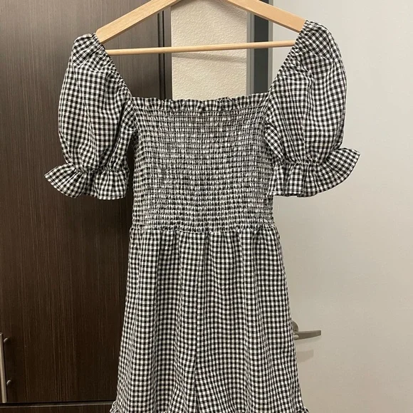 Gingham Romper - Picture 2 of 3